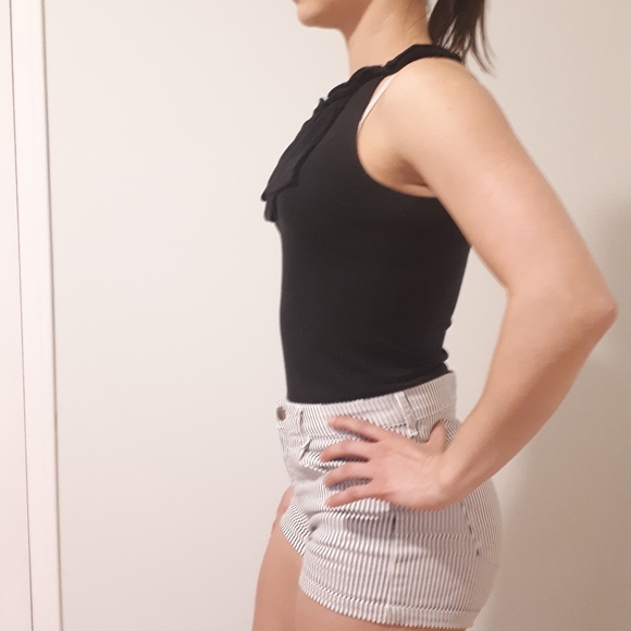 🌞3/$30 GUC Jacob Halter Neck Top - Picture 2 of 4